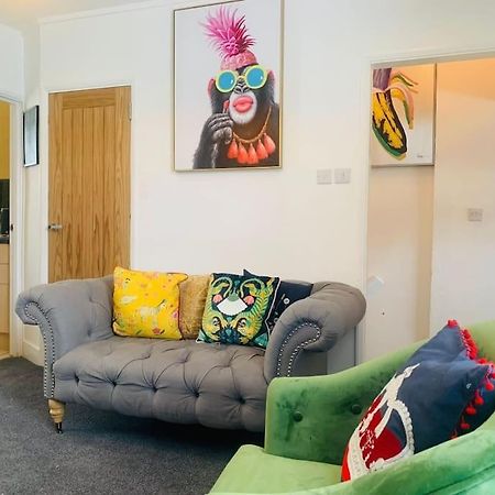 Funky 2 Bedroom Apartment In Town Centre Hastings Extérieur photo